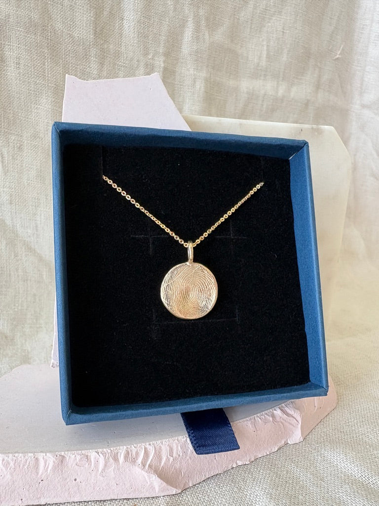 9ct Solid Gold Impression Necklace