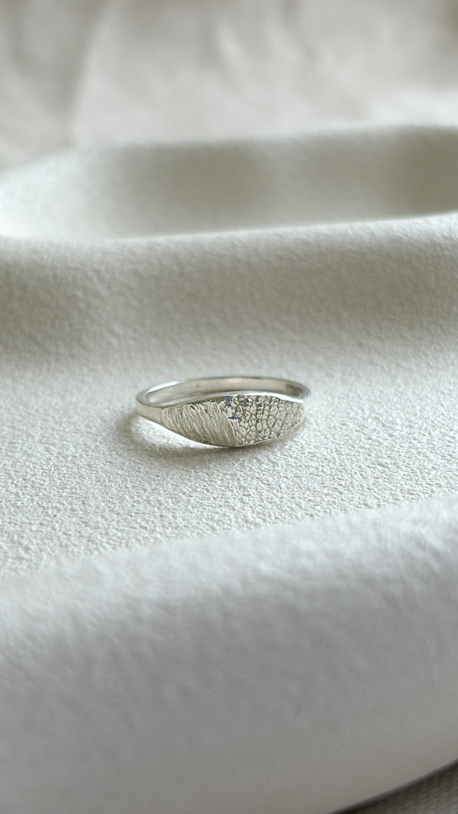 Organic band ring