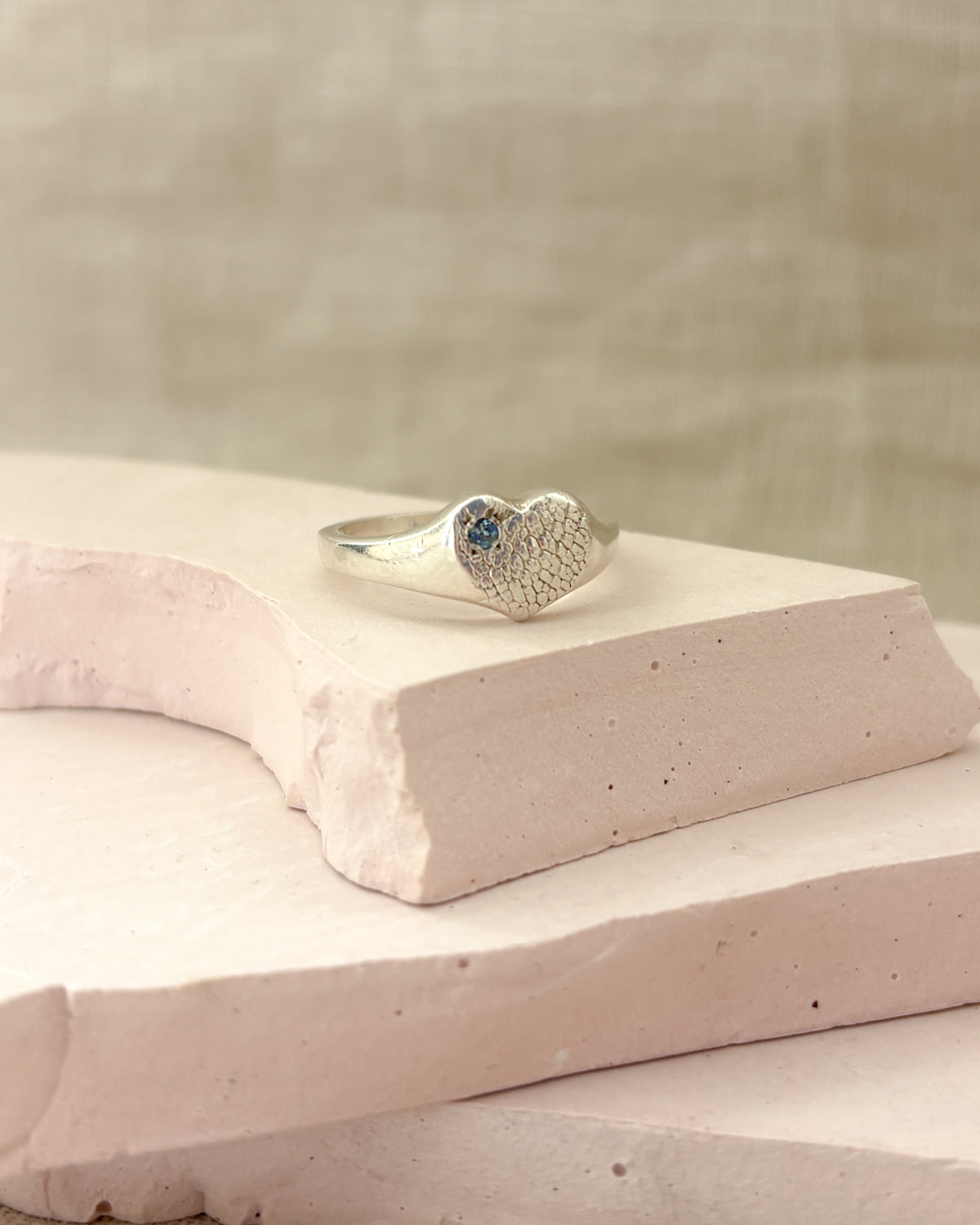 Heart signet ring